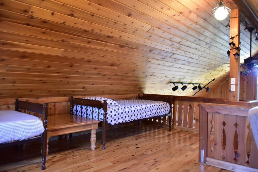 Quiet And Comfy 3Bed/2Bath - Chalet With Hot Tub. Cedar エクステリア 写真
