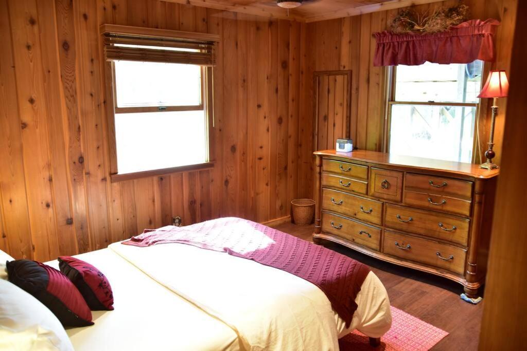 Quiet And Comfy 3Bed/2Bath - Chalet With Hot Tub. Cedar エクステリア 写真