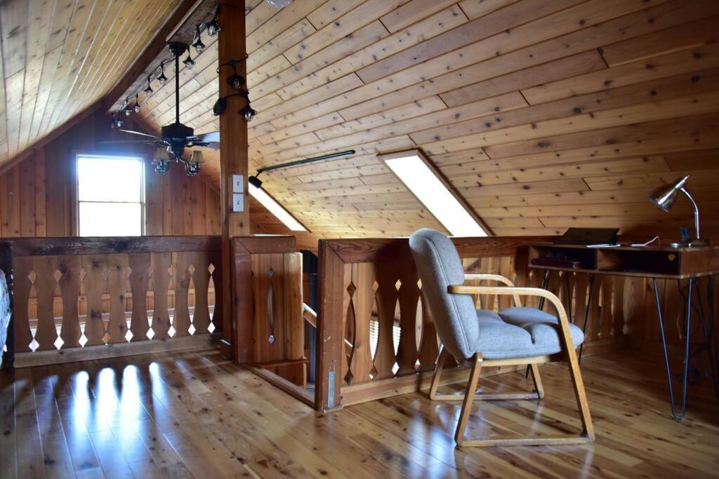 Quiet And Comfy 3Bed/2Bath - Chalet With Hot Tub. Cedar エクステリア 写真