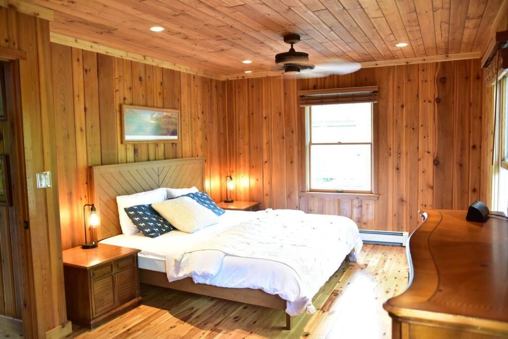 Quiet And Comfy 3Bed/2Bath - Chalet With Hot Tub. Cedar エクステリア 写真